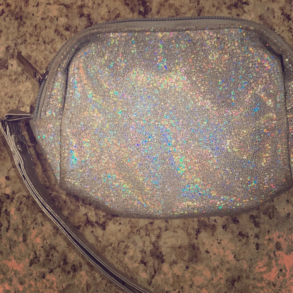 A lipgloss bag